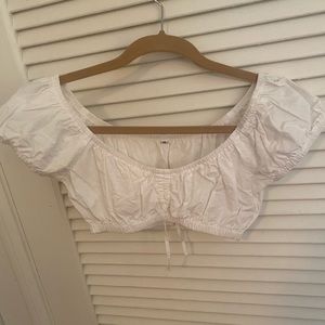 White puffy sleeve crop